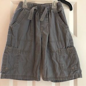 OshKosh B’Gosh Boys 7X Grey Cargo Shorts EUC